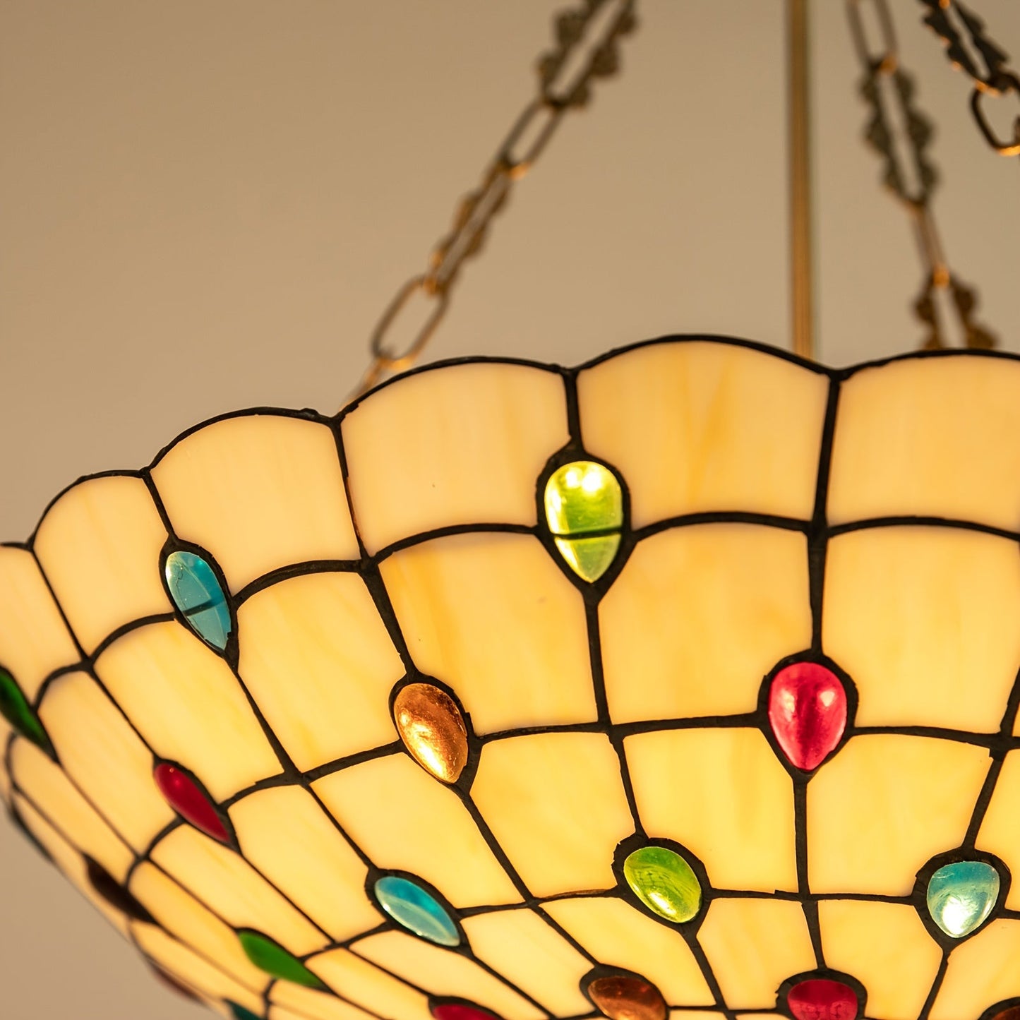 20'' Stained Glass Flush Mount Chandelier - Ceiling Hanging Lamp with Elegant Design and Soft Lighting Effect